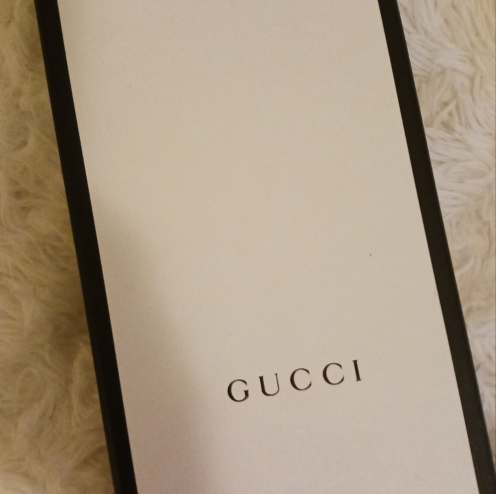 Gucci geometric silk logo scarf - Picture 6 of 8